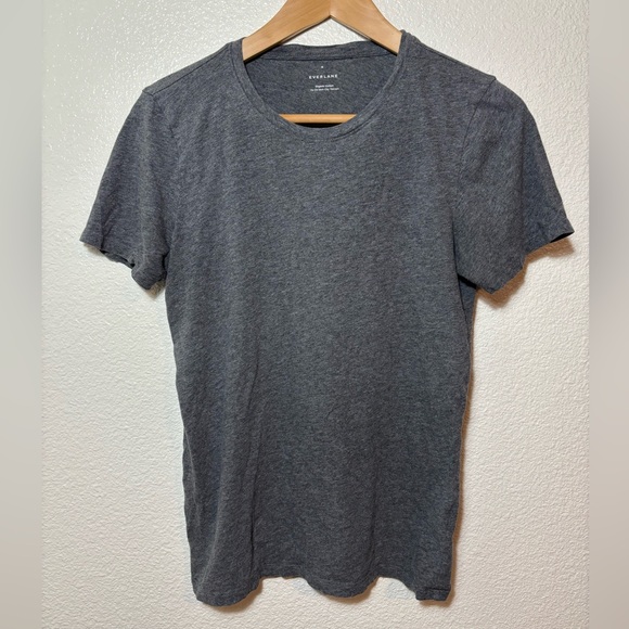 Everlane Heather Charcoal 100% Organic Cotton Crewneck Tee Size Medium | casual - Picture 1 of 4